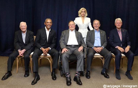 レディー・ガガ、５人のアメリカ歴代大統領との超豪華な集合写真！ ハリケーン被災者のため力強いパフォーマンスを披露[写真あり]