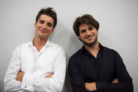 2CELLOS