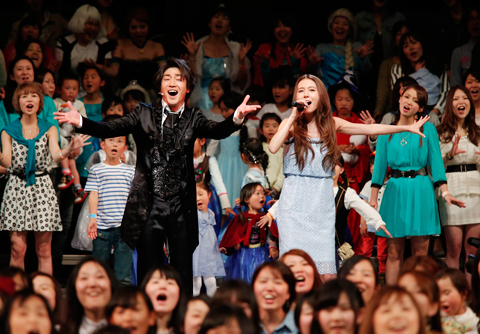 アナ雪 ファン５００人 Let It Go 大熱唱 みんなで歌おう イベントにハンス王子役 津田英佑 May J 登場 感動で泣きそうになった 海外ドラマ セレブニュース Tvグルーヴ モバイル版