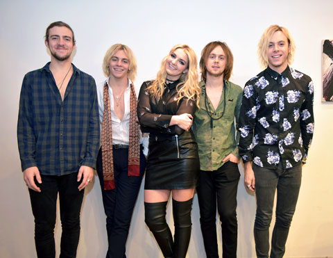 R5 (c)TVGroove.com