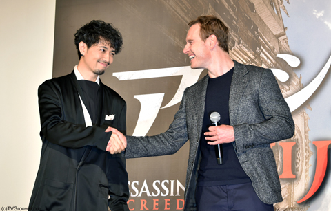 (左から)斎藤工、マイケル・ファスベンダー