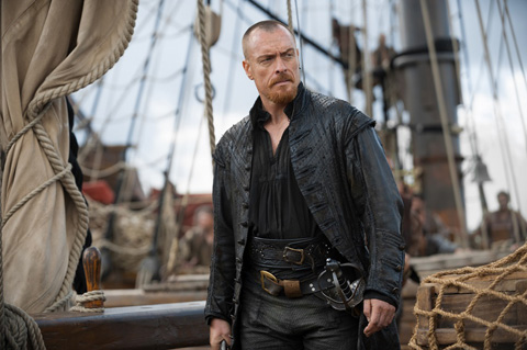 「Black Sails／ブラック・セイルズ」シーズン３より、トビー・スティーヴンス