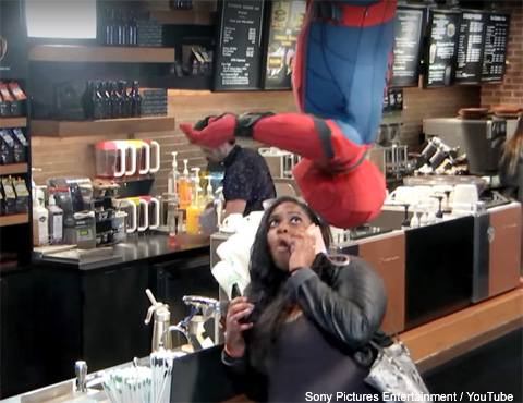 もしもスパイダーマンにカフェで遭遇したら 手の込んだ爆笑ドッキリ映像が話題に 動画あり 海外ドラマ セレブニュース Tvグルーヴ モバイル版