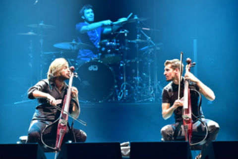 2CELLOS