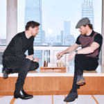 ジェームズ・マカヴォイ（左）とマイケル・ファスベンダー（右）