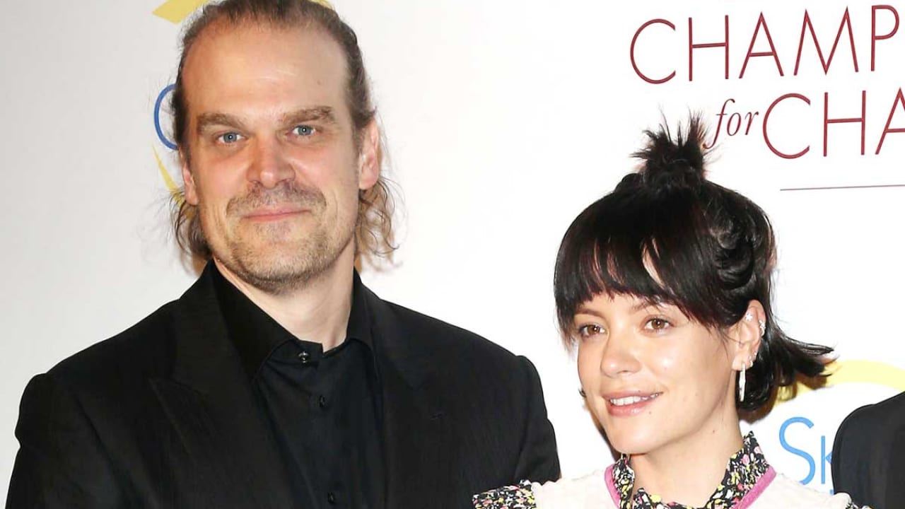 ストレンジャー シングス デヴィッド ハーバー 歌手リリー アレンに結婚のウワサが急浮上 彼女はぼくの妻だよ Tvgroove ストレンジャー シングス デヴィッド ハーバー 歌手リリー アレンに結婚のウワサが急浮上 彼女はぼくの妻だよ Tvgroove