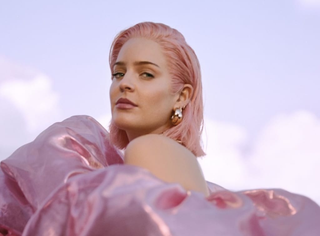 アン・マリー、自身の誕生日である4月7日21時からLINE LIVEでミュージック・ビデオ特集決定!22時からはYouTubeにて本人生出演の