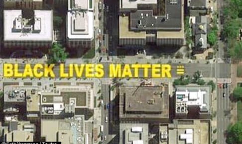 上空から見た「Black Lives Matter Plaza」