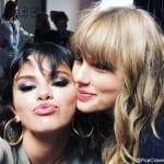 セレーナ・ゴメス（左）、テイラー・スウィフト