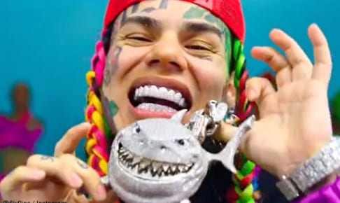 破天荒ラッパーのテカシ シックスナイン 本当はどんな人物 ドキュメンタリーの監督が 彼は最低な人間で才能もない と衝撃発言で注目 Tvgroove