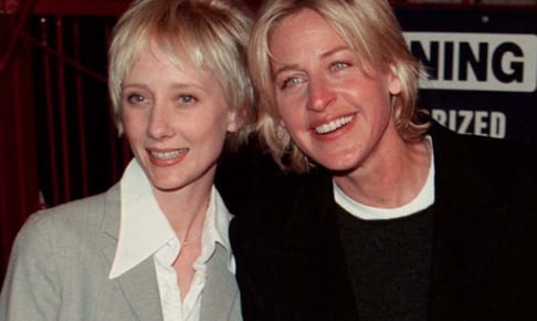 アン・ヘッシュとエレン・デジェネレス（1999年）