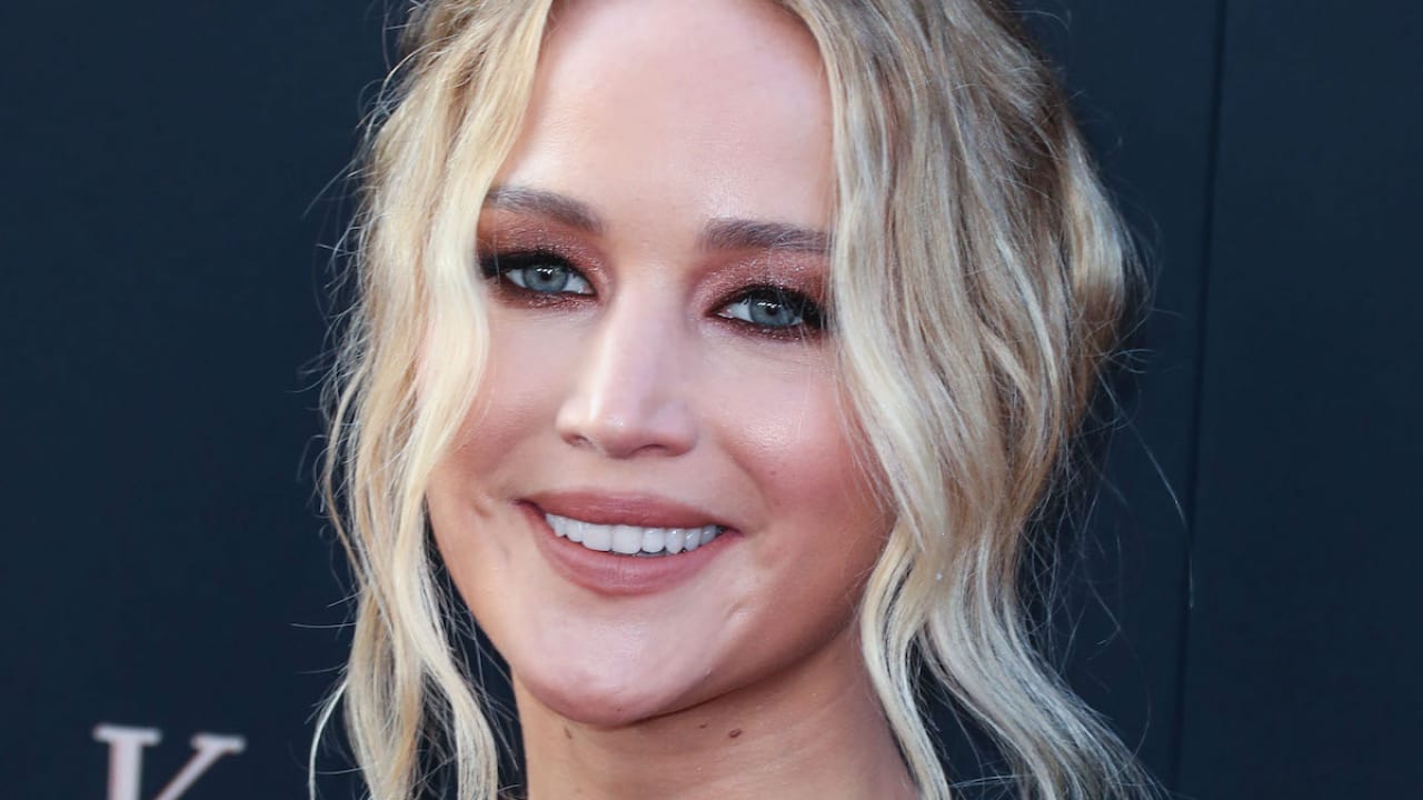 ジェニファー ローレンス 13年のアカデミー賞で転んだハプニングは 恐ろしいほど屈辱的だった と語る そのネタには長い間敏感だったの Tvgroove ジェニファー ローレンス 13年のアカデミー賞で転んだハプニングは 恐ろしいほど屈辱的だった と語る そのネタには長い間敏感だったの Tvgroove