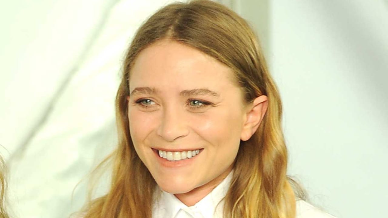 メアリー ケイト オルセン 男性と食事を楽しむ姿をパパラッチされる オリヴィエ サルコジとの離婚成立後初 写真あり Tvgroove