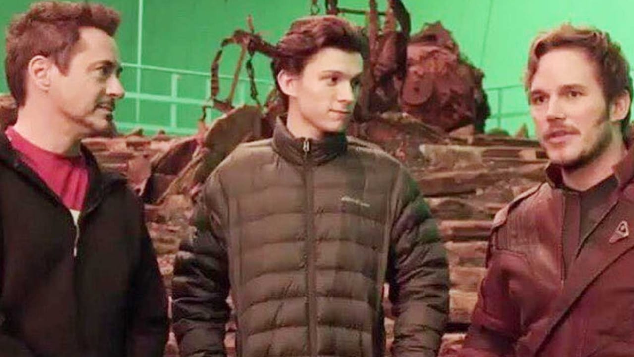 アベンジャーズ ロバート ダウニー Jr なんと写真加工でトム ホランドのことを消していた それはクリス プラットのためだった 写真あり Tvgroove