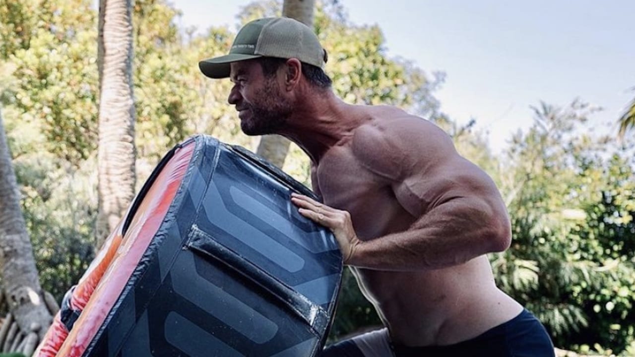 体を鍛えまくるクリス ヘムズワースにクリス プラットがあることをお願い 思わずクスッと笑ってしまう彼のメッセージとは 写真あり Tvgroove