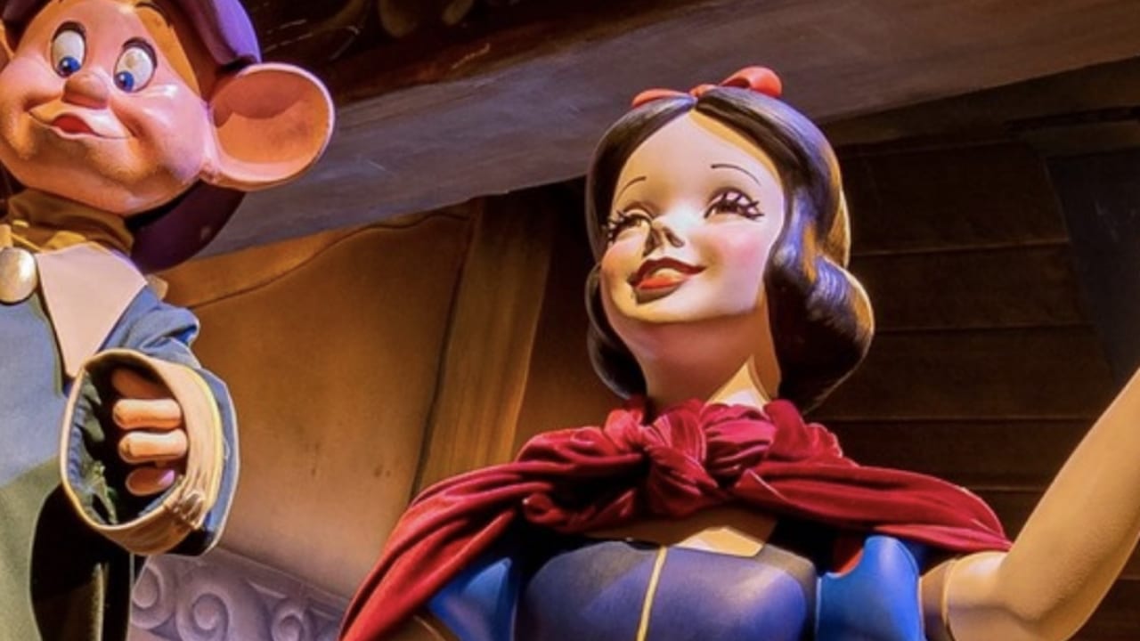 米ディズニーランド 約年ぶりに 白雪姫 のアトラクションをリニューアル 改装の舞台裏が公開 動画あり Tvgroove 米ディズニーランド 約年ぶりに 白雪姫 のアトラクションをリニューアル 改装の舞台裏が公開 動画あり Tvgroove