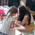 歌がうますぎると話題のベビーシッター