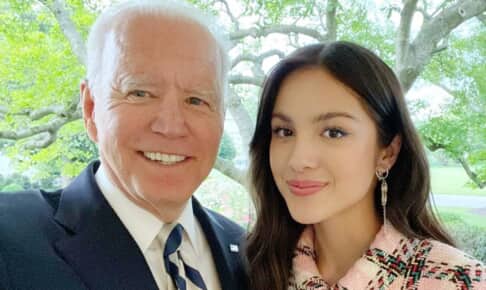ジョー・バイデン大統領と、オリヴィア・ロドリゴ