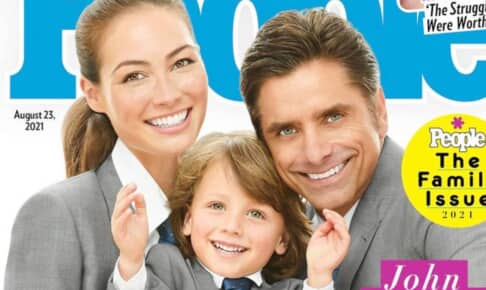 米People誌に家族と登場したジョン・ステイモス