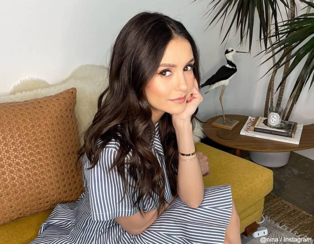 ニーナ・ドブレフ、じつは「ゴシップガール」のあのキャラクターのオーディションを受けていた! 選ばれなかったのは、「〇〇」だったから