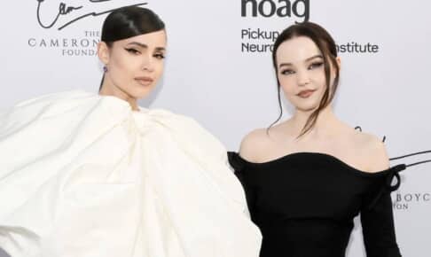 ソフィア・カーソン（左）、ダヴ・キャメロン