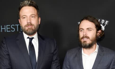 ベン・アフレックと、ケイシー・アフレック Photo: Chris Pizzello/Invision/AP/Shutterstock