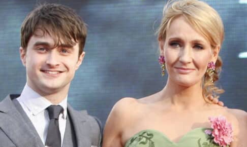 ダニエル・ラドクリフ（左）、J.K.ローリング（2011年7月撮影） Photo： Shutterstock