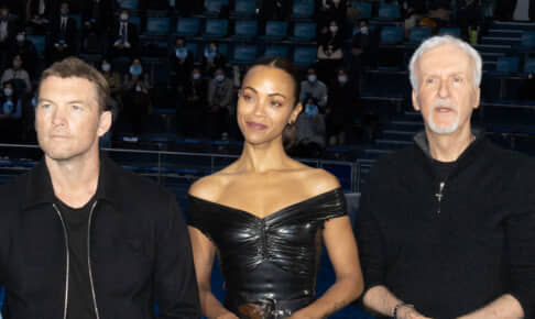 左からサム・ワーシントン、ゾーイ・サルダナ、ジェームズ・キャメロン監督