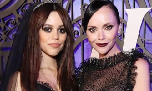 ジェナ・オルテガ（左）、クリスティーナ・リッチ
