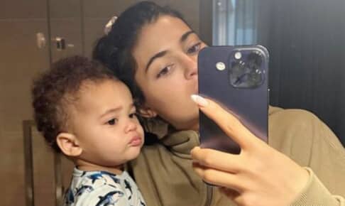 カイリー・ジェンナーと息子のエアくん