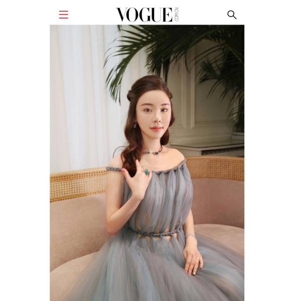 中国版「Vogue」誌に登場したアビーさん @xxabbyc / Instagram