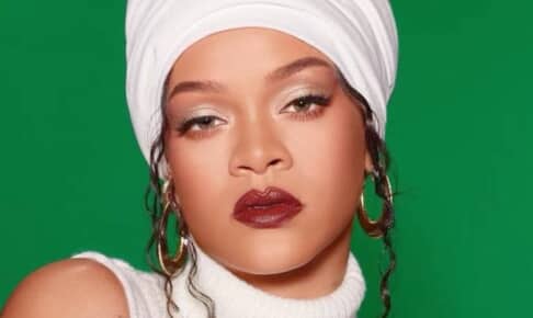 リアーナ @badgalriri / Instagram