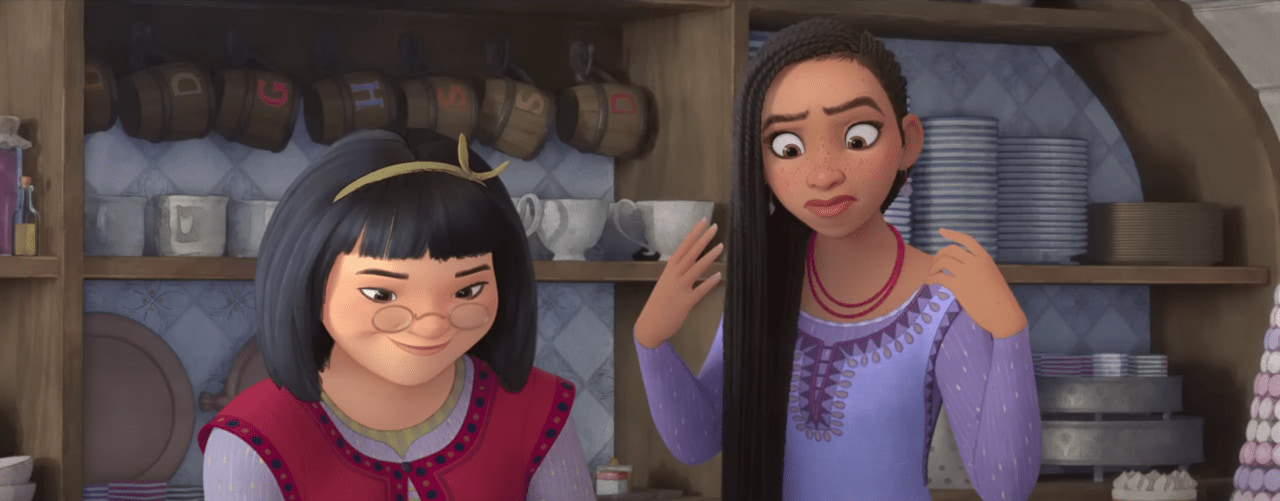 仕草が愉快な主人公アーシャ（右）と、親友ポジションらしきダリア（左）（Walt Disney Animation Studios / YouTube）